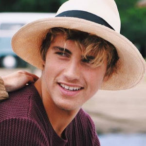 Meet your Posher, Christopher